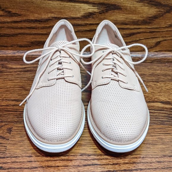 Clarks Shoes - Clarks Ultimate Comfort Collection 6.5 blush leather Sharon Crystal Oxford NWT